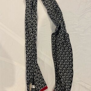 Michael Kors Black & White Logo Knit Scarf